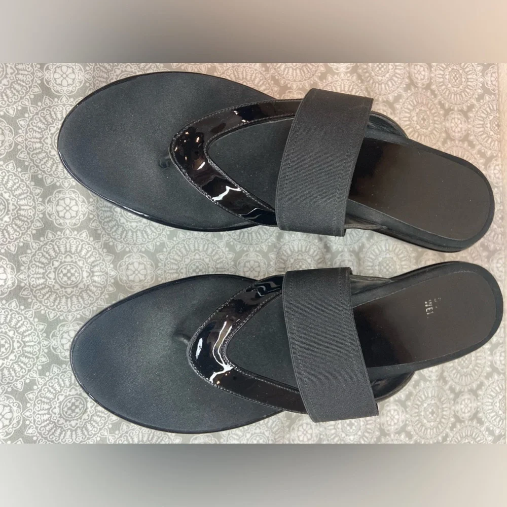 Stuart Weitzman~Black Patent Leather Thong Wedge Sandal~Matte Over Strap~Size 9 - Picture 6 of 16